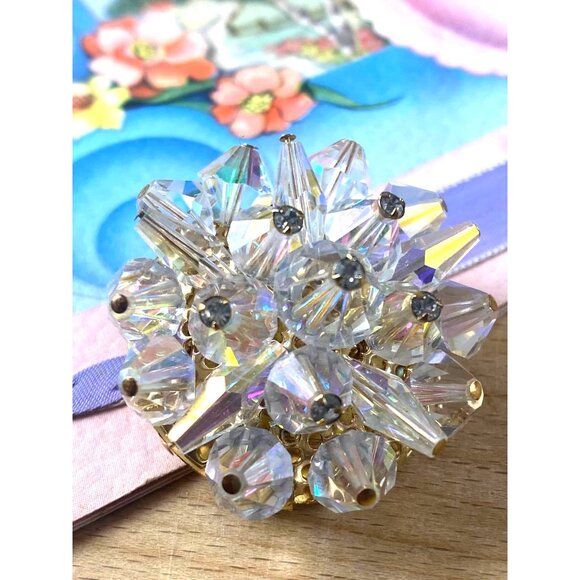 Vintage Aurora Borealis Crystal Beaded Brooch Pin Gold-Tone Backing Mid-Century - Picture 2 of 7